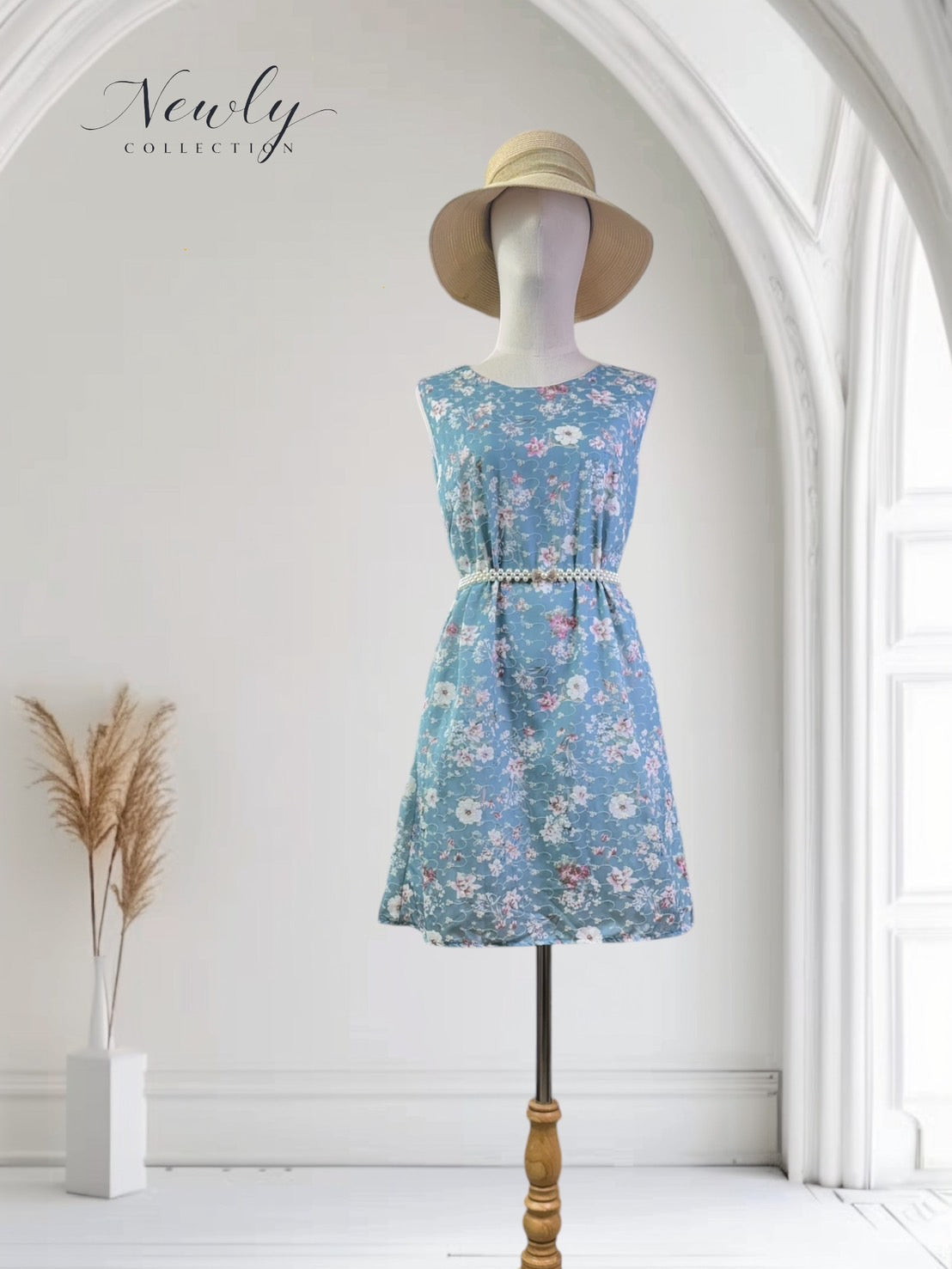 Sleeve less dress