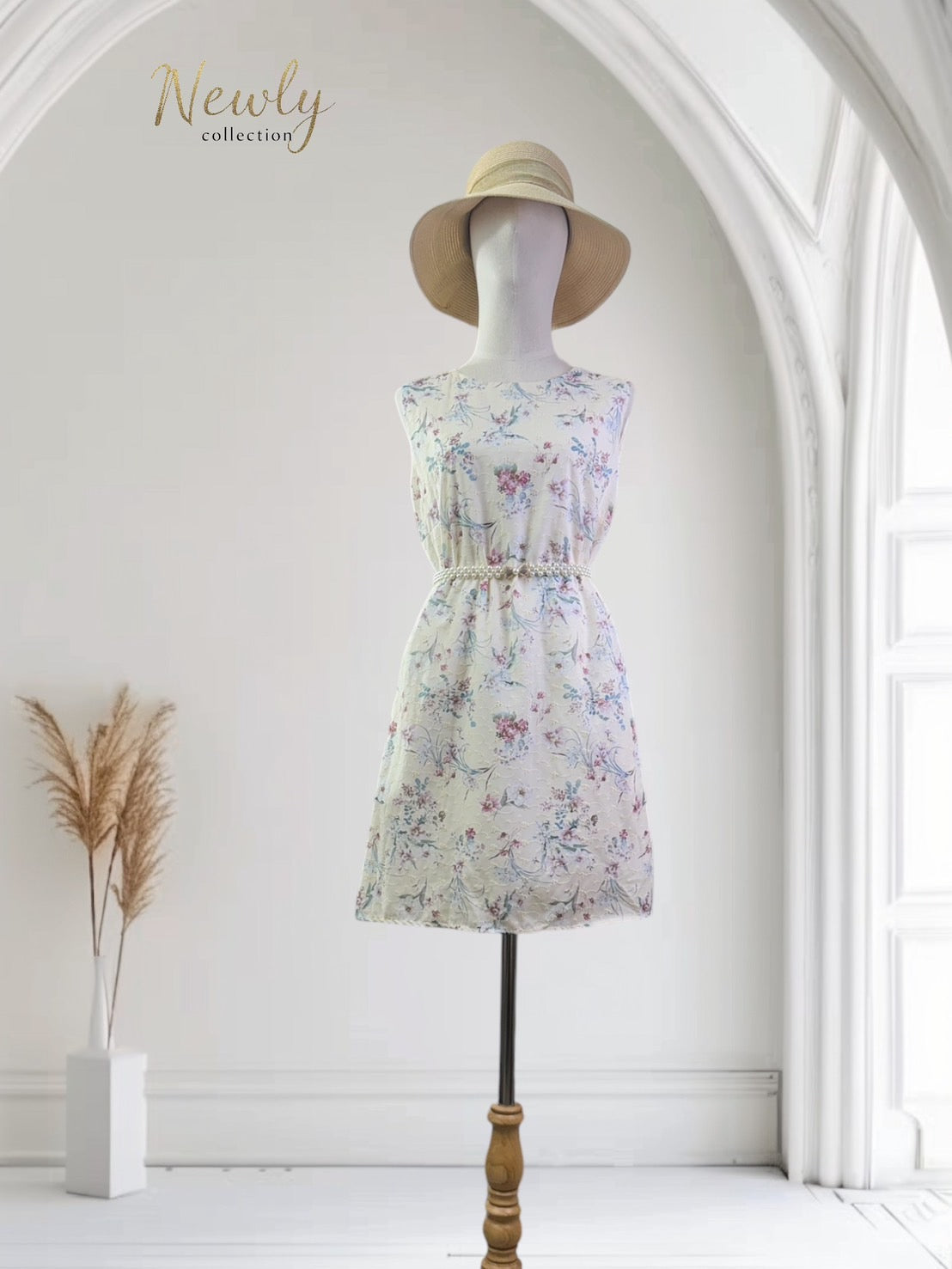 Sleeve less dress